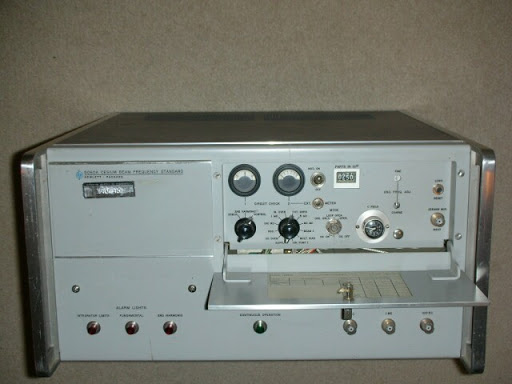 Часы HP 5060A